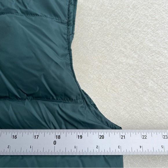 Vintage Eddie Bauer Goose
Down Puffer Vest Men’s Size Small - Picture 8 of 9